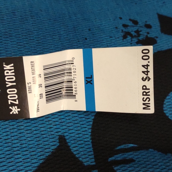 Men's NWT sz xl graphic pullover - Picture 3 of 5